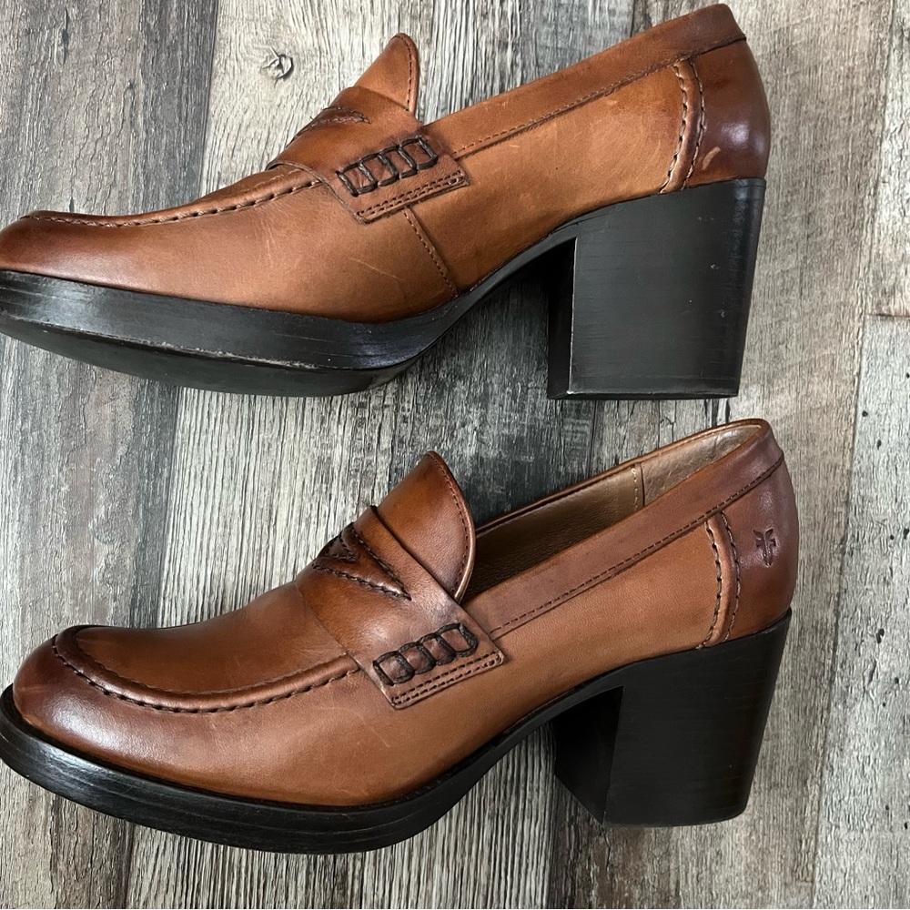 Frye Jean Heeled Loafers Carmel Brown Cara 9B